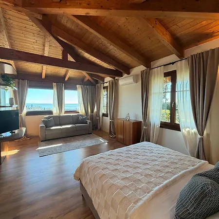 Elisea - Panoramica Con Piscina Privata Sul Di Garda ヴィラ