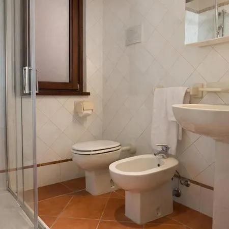 Elisea - Panoramica Con Piscina Privata Sul Di Garda ヴィラ *